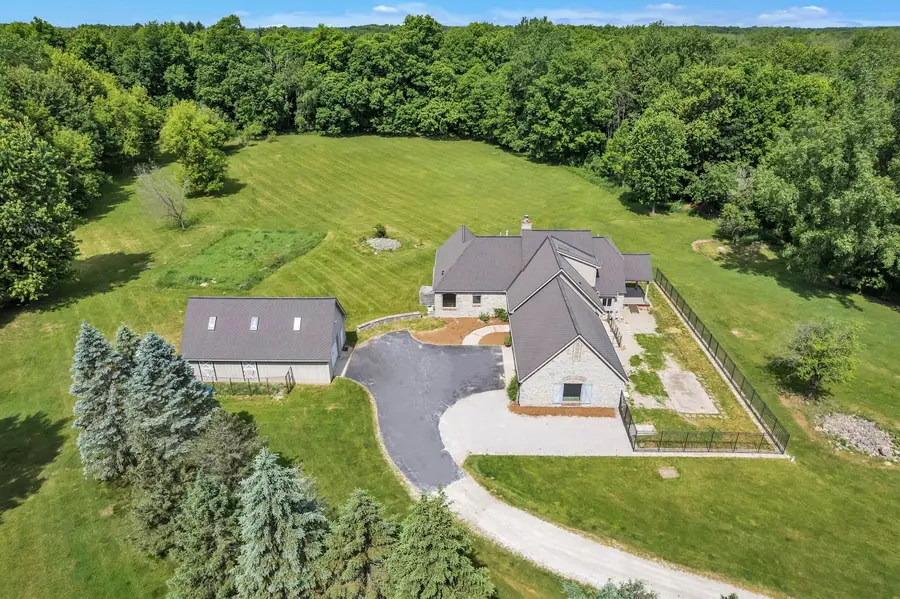 2665 White Tail Court, South Lyon, MI 48178 - #2