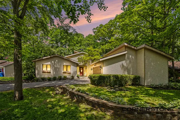 2111 Northridge Drive Ne, Grand Rapids, MI 49525
