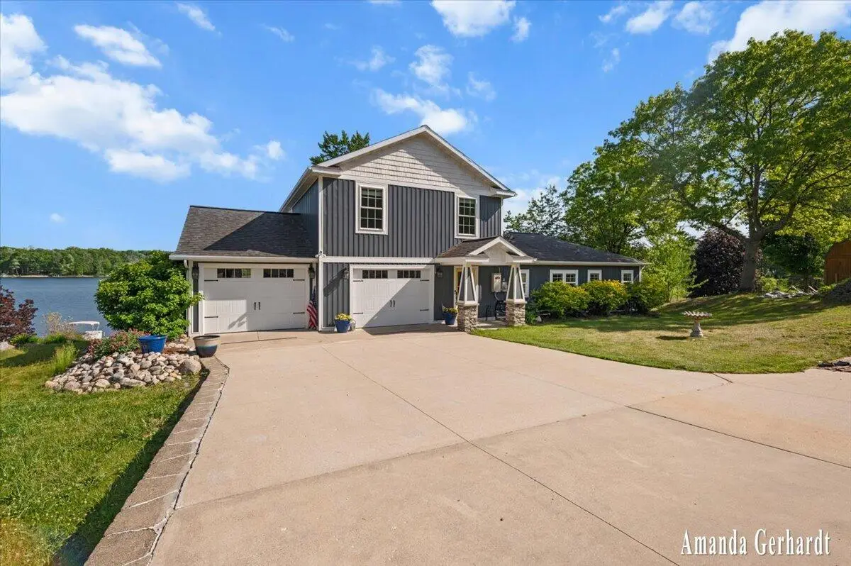 3691 Holiday Drive, Greenville, MI 48838 - #1