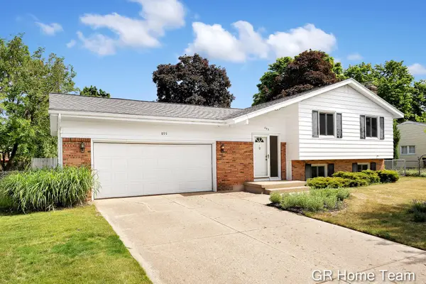 895 Bellewood Drive Se, Grand Rapids, MI 49508