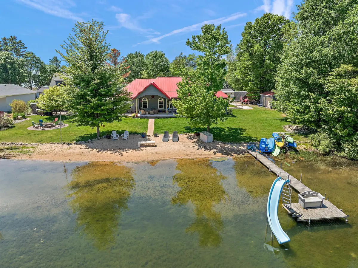 8662 W Edgewood Road, Mears, MI 49436 - #1
