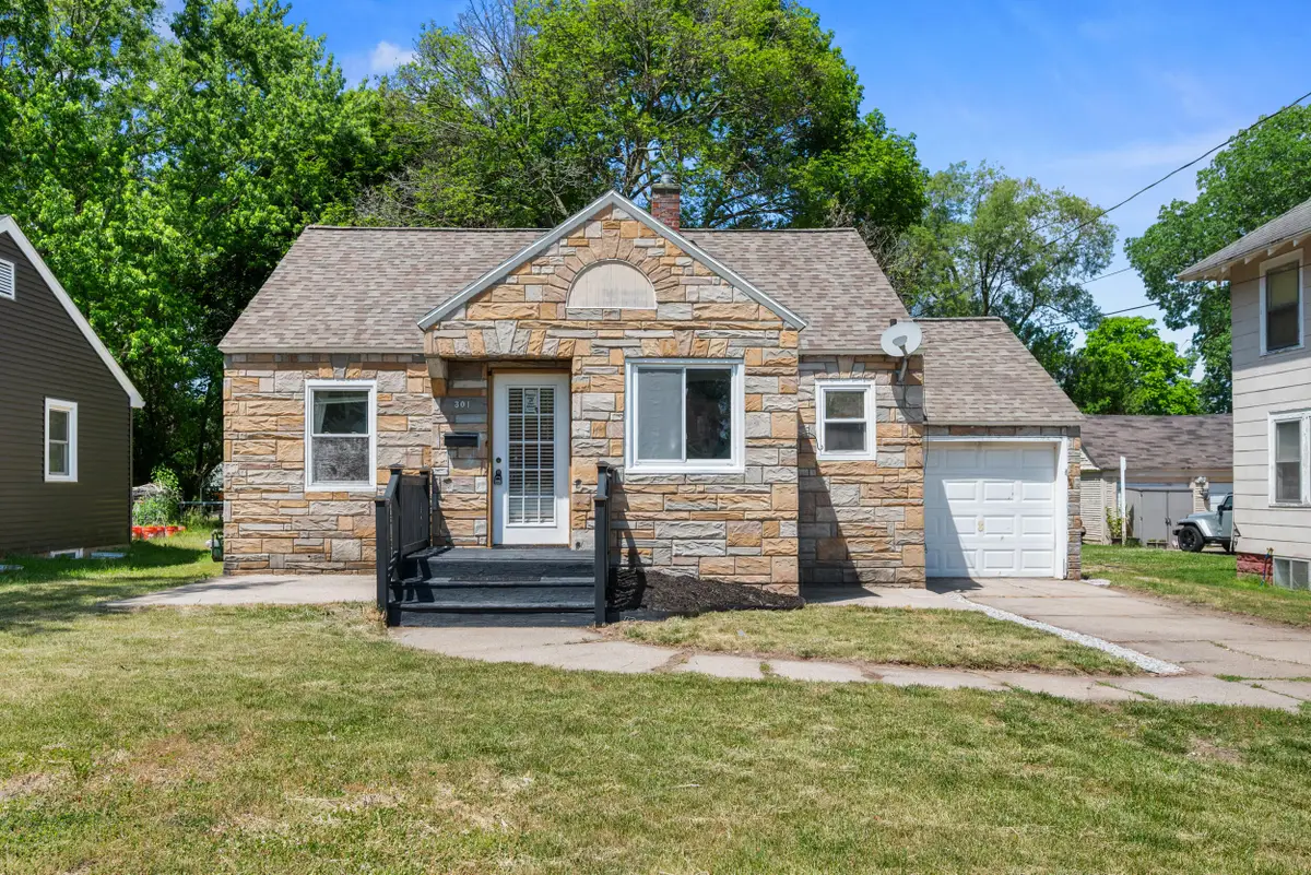 301 Lemyra Street Se, Wyoming, MI 49548 - #1