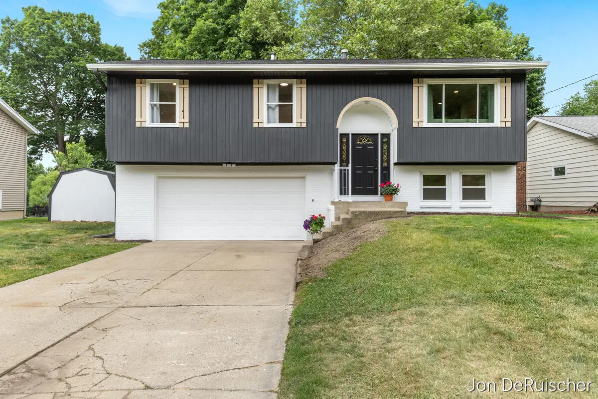 990 72nd Street Se, Grand Rapids, MI 49508 - #1