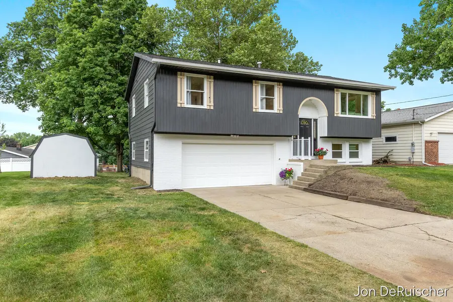 990 72nd Street Se, Grand Rapids, MI 49508 - #3