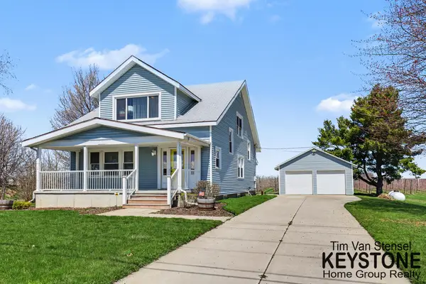 4331 10 Mile Road Nw, Sparta, MI 49345