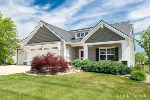 2285 Whistle Creek Drive Sw, Byron Center, MI 49315