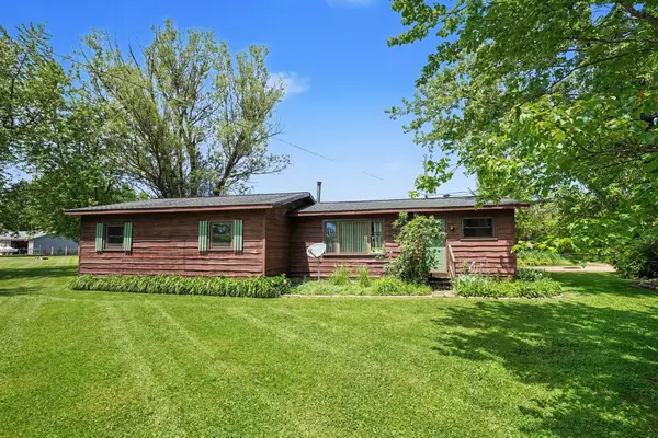 47920 42nd Street, Paw Paw, MI 49079