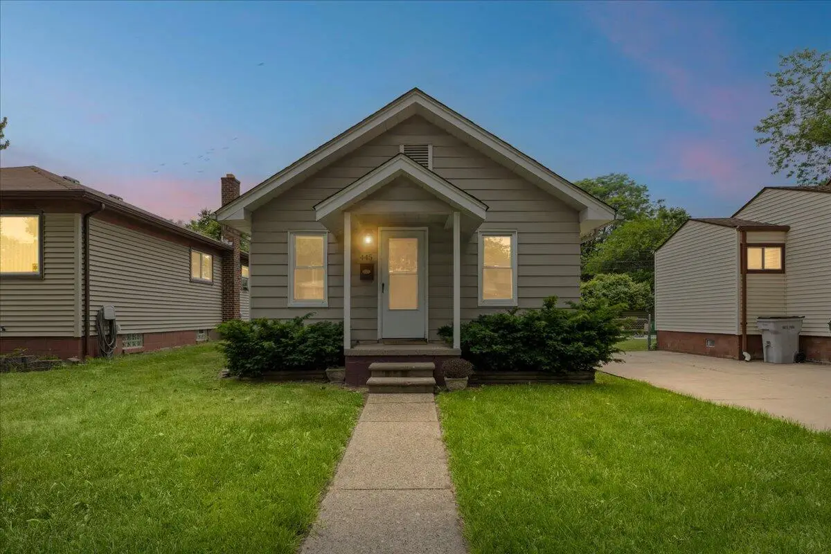 445 W Milton Avenue, Hazel Park, MI 48030 - #1