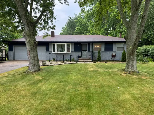 4018 Woodland Lane, St. Joseph, MI 49085