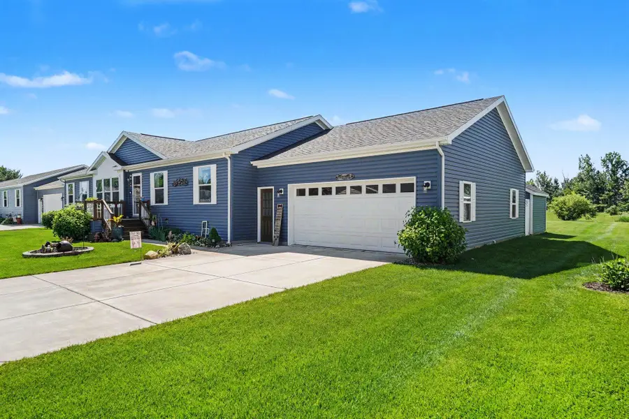 3676 Hollyfield Drive, Cedar Springs, MI 49319 - #3