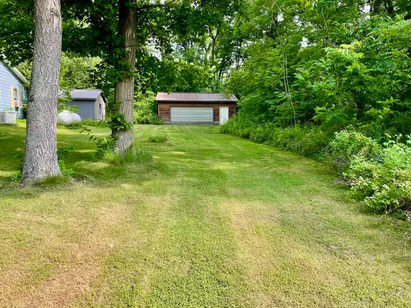 21632 N Everson Drive, Sturgis, MI 49091
