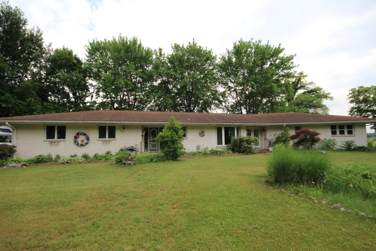 1550 E Y Avenue, Vicksburg, MI 49097 - #1