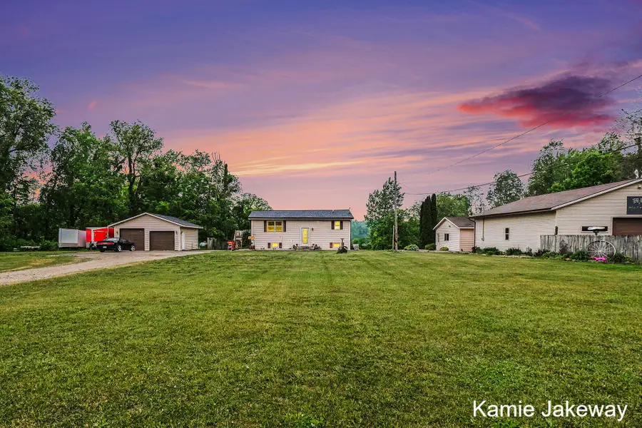 8395 Mcarthur Avenue Ne, Belding, MI 48809 - #3