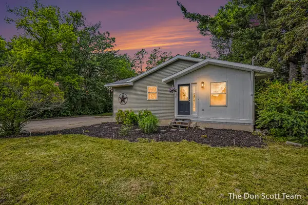 2911 5 Mile Road Ne, Grand Rapids, MI 49525