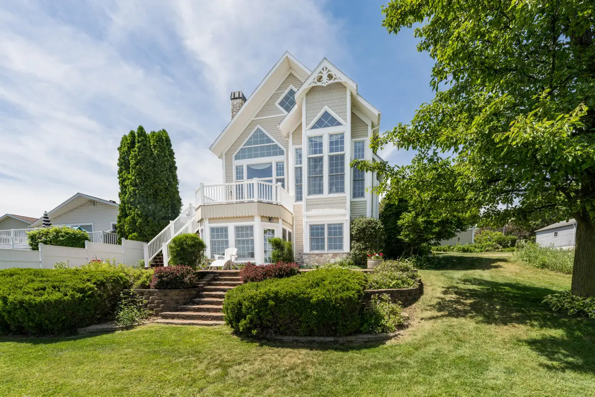 15311 S Barton Lake Drive, Vicksburg, MI 49097 - #1