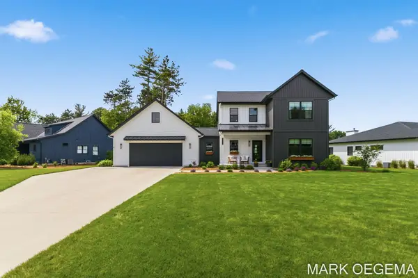 2721 Pinehill Drive, Holland, MI 49424