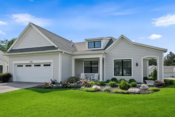 694 Bayshore Drive, Holland, MI 49424