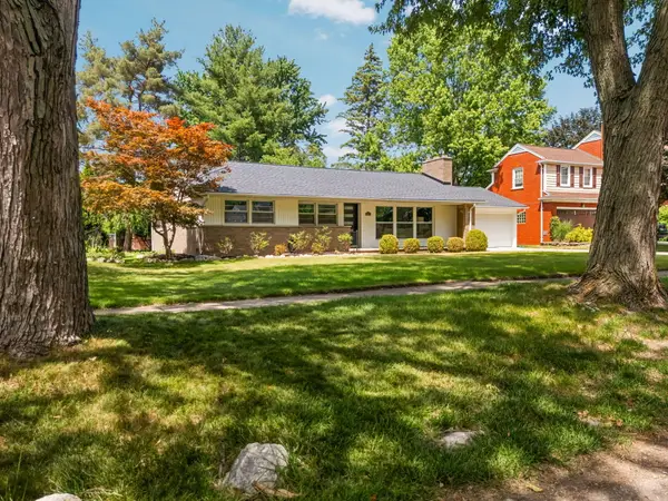 18910 Devonshire Street, Beverly Hills, MI 48025