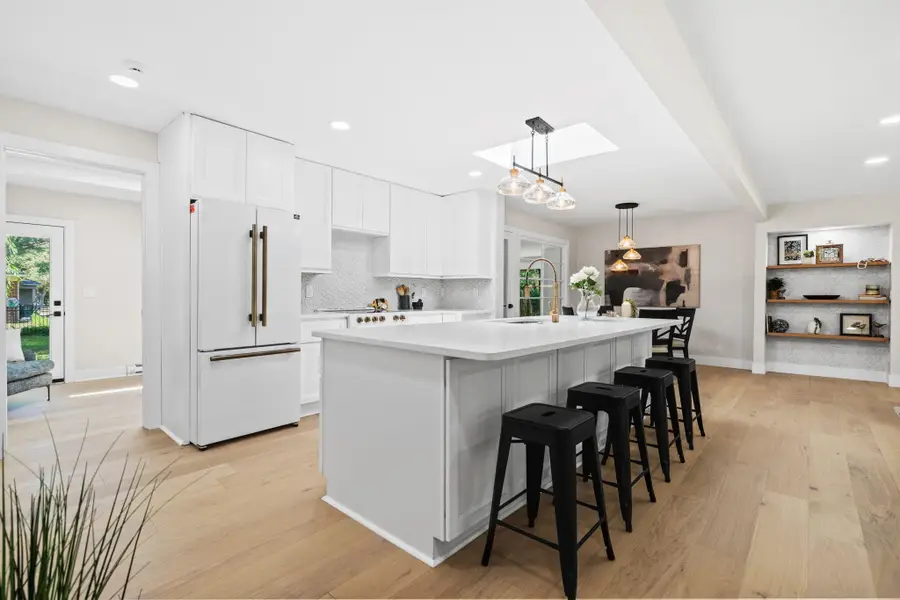 18910 Devonshire Street, Beverly Hills, MI 48025 - #3