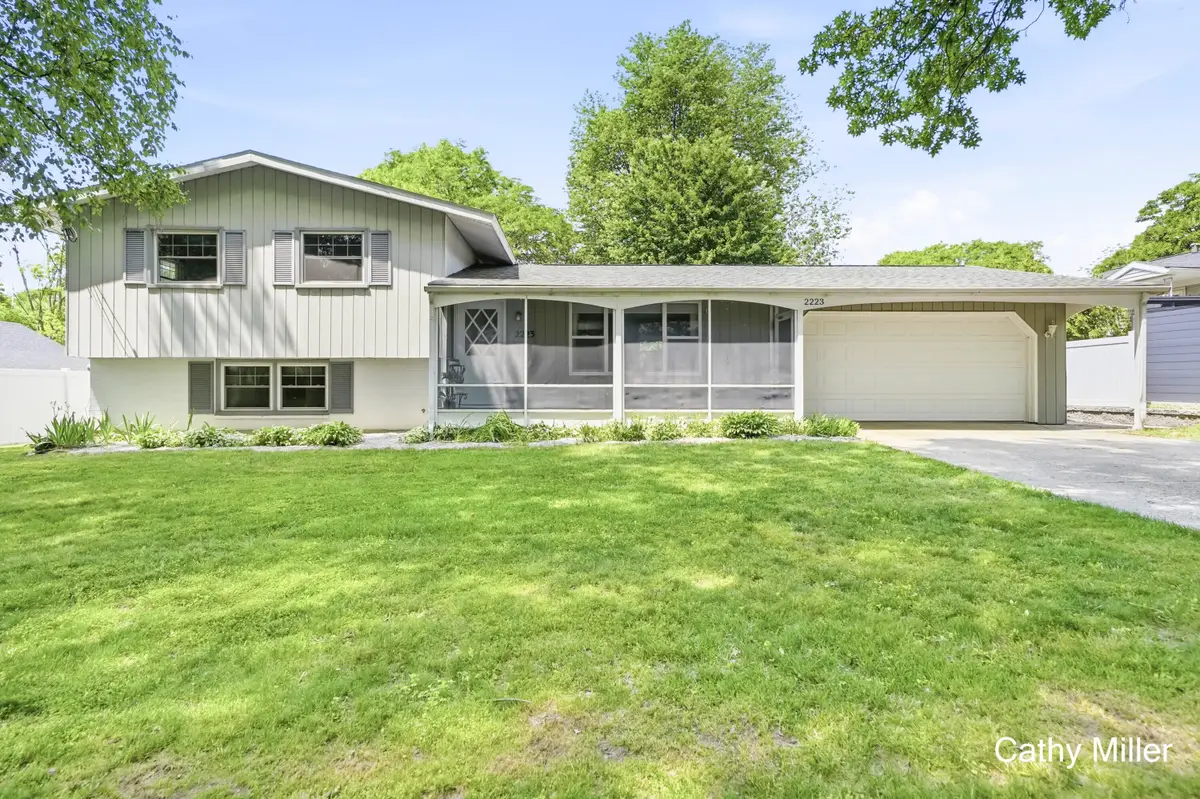 2223 Rosewood Avenue Se, Grand Rapids, MI 49506 - #1