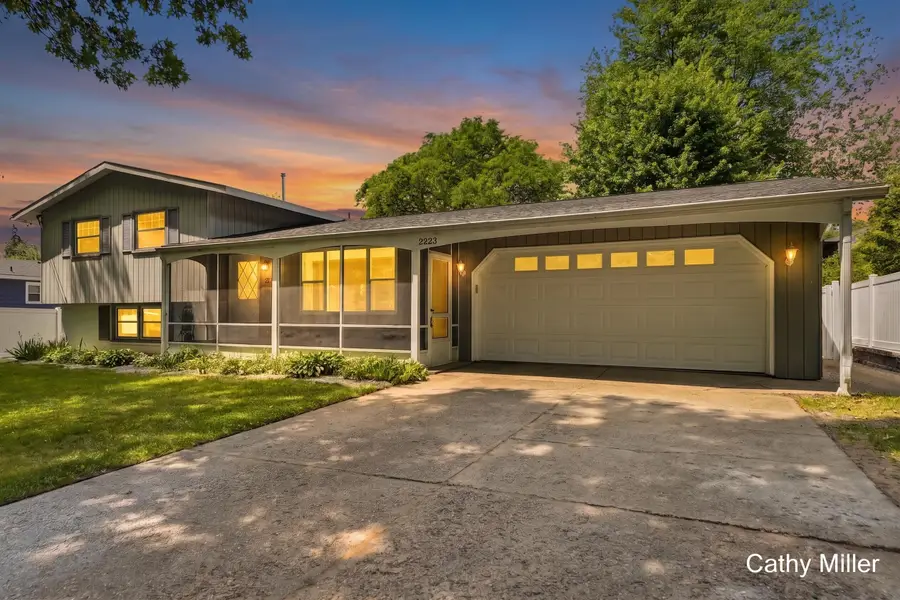 2223 Rosewood Avenue Se, Grand Rapids, MI 49506 - #2