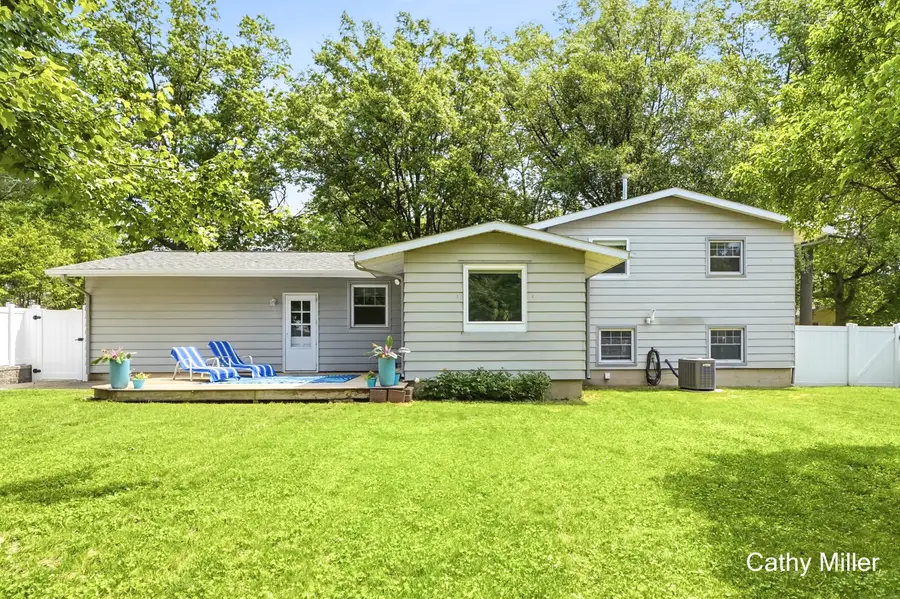 2223 Rosewood Avenue Se, Grand Rapids, MI 49506 - #3