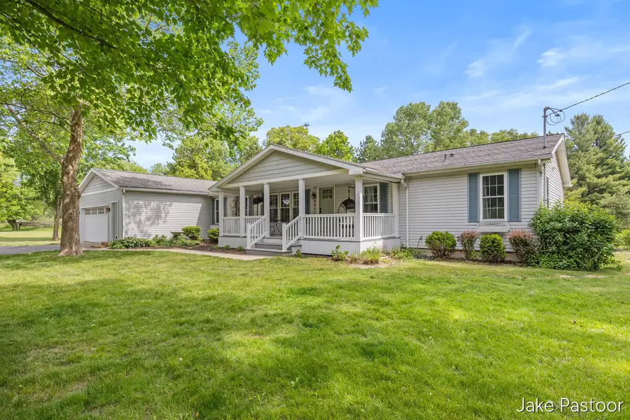 9951 10 Mile Road Ne, Rockford, MI 49341 - #2