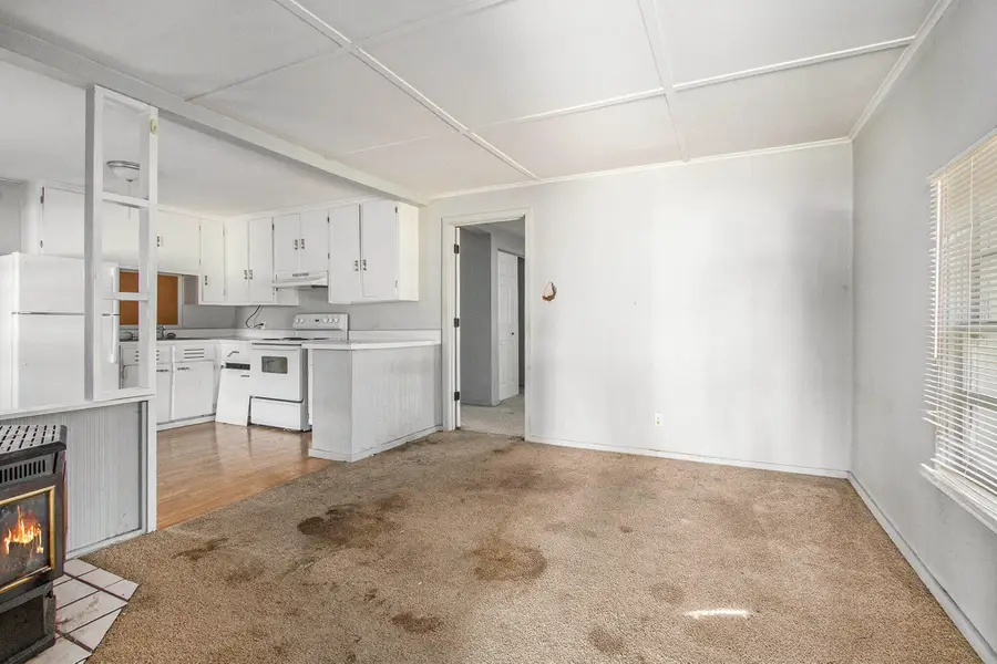1005 E Front Street, Buchanan, MI 49107 - #2