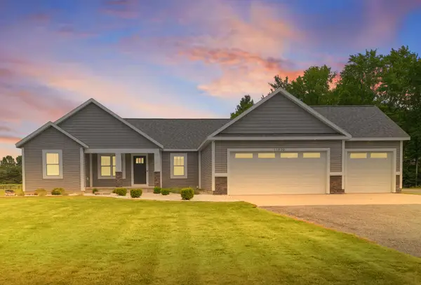 11839 Fillmore Street, West Olive, MI 49460