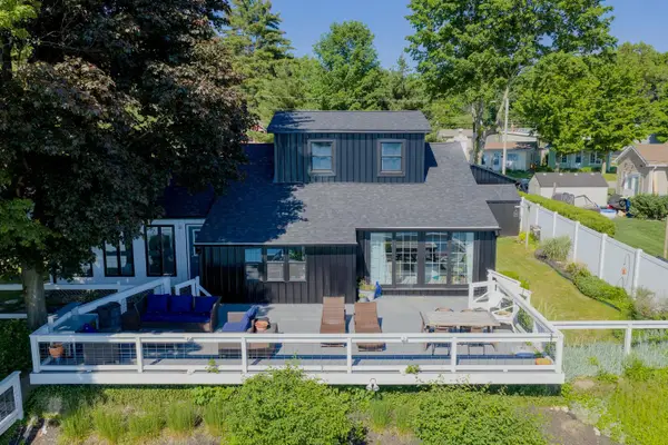 52464 Twin Lakeview Drive, Dowagiac, MI 49047