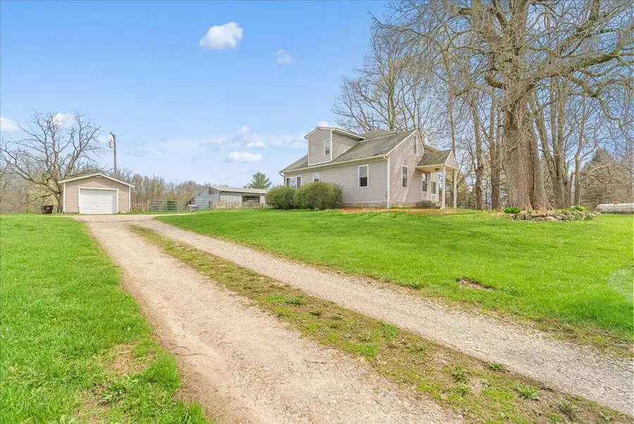 975 Elliott Road, Fowlerville, MI 48836 - #3