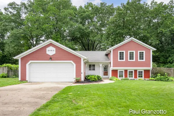 2483 Russit Drive Ne, Grand Rapids, MI 49525