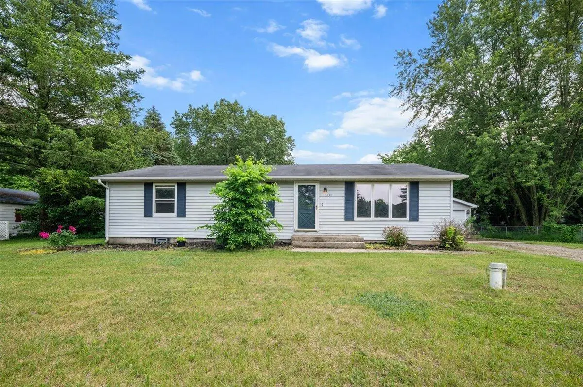 7218 11 Mile Road Ne, Rockford, MI 49341 - #1