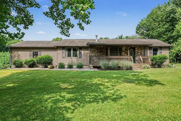 69728 Calvin Center Road, Cassopolis, MI 49031