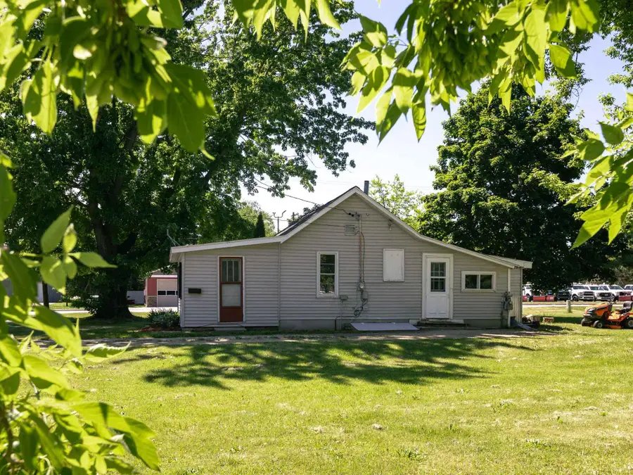 9 Carrie Street, Sparta, MI 49345 - #2
