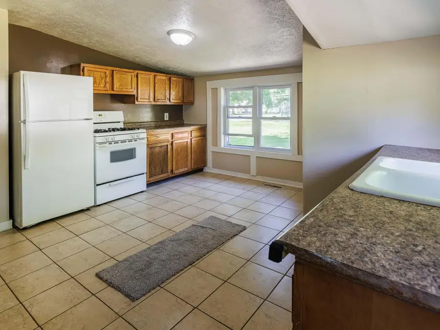 9 Carrie Street, Sparta, MI 49345 - #3