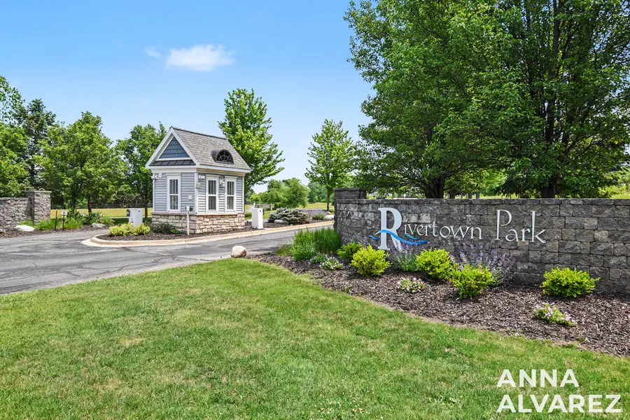 4866 Ausable River Drive Sw, Wyoming, MI 49418 - #2