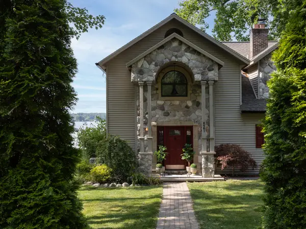 4461 Cordley Lake Road, Pinckney, MI 48169