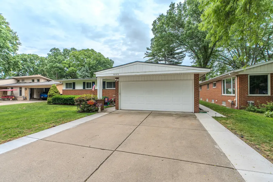 32973 Grennada Street, Livonia, MI 48154 - #3
