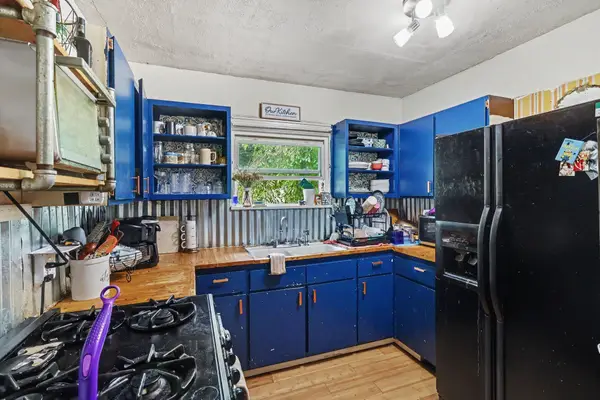 2034 Royce Avenue, Kalamazoo, MI 49001