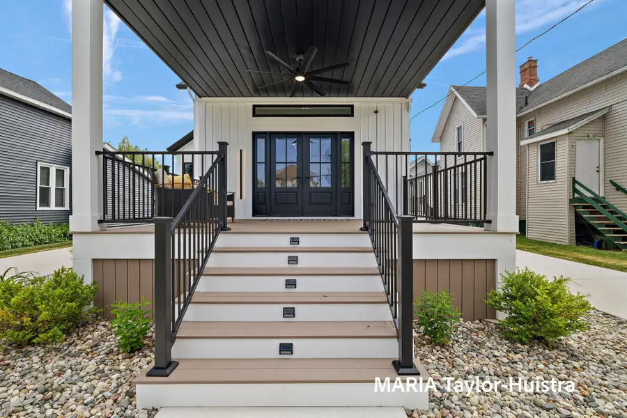 1423 Lakeshore Drive, Muskegon, MI 49441 - #2