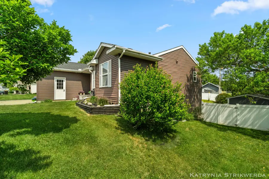 1127 Mulligan Court Sw, Wyoming, MI 49509 - #2