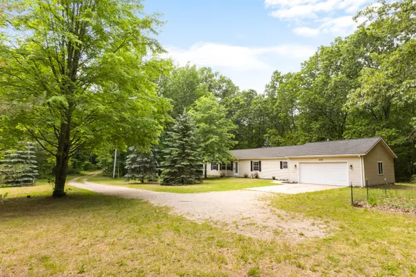13726 Jennifer Road, Grand Haven, MI 49417