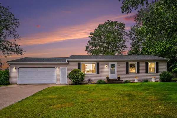 5495 Rockridge Drive Ne, Comstock Park, MI 49321