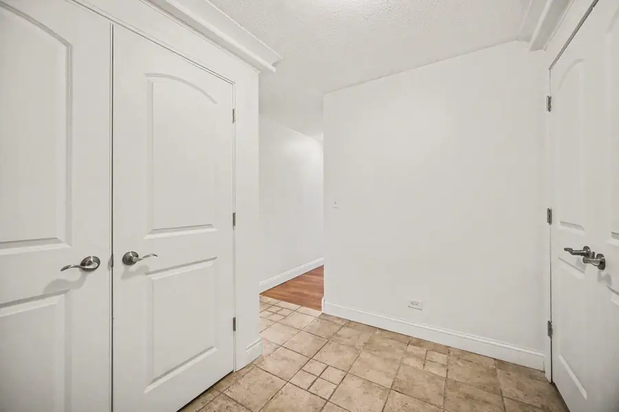 1050 Wall #3B, Ann Arbor, MI 48105 - #2
