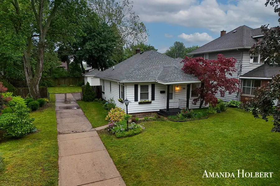 1946 Wyoming Avenue Sw, Wyoming, MI 49519 - #2