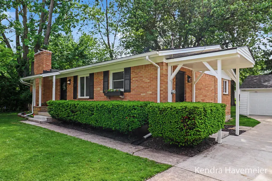 505 Fairfield Avenue Nw, Grand Rapids, MI 49504 - #2