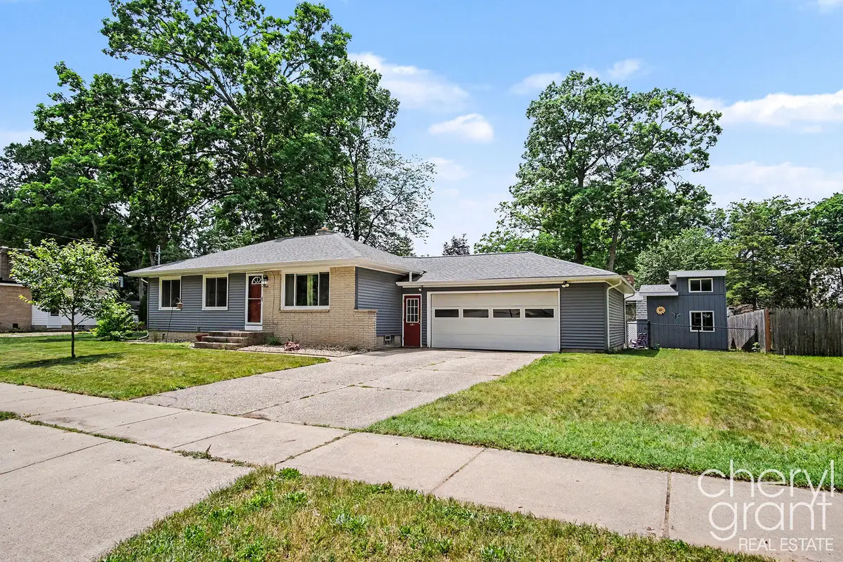 4631 Carrick Avenue Se, Grand Rapids, MI 49508 - #1