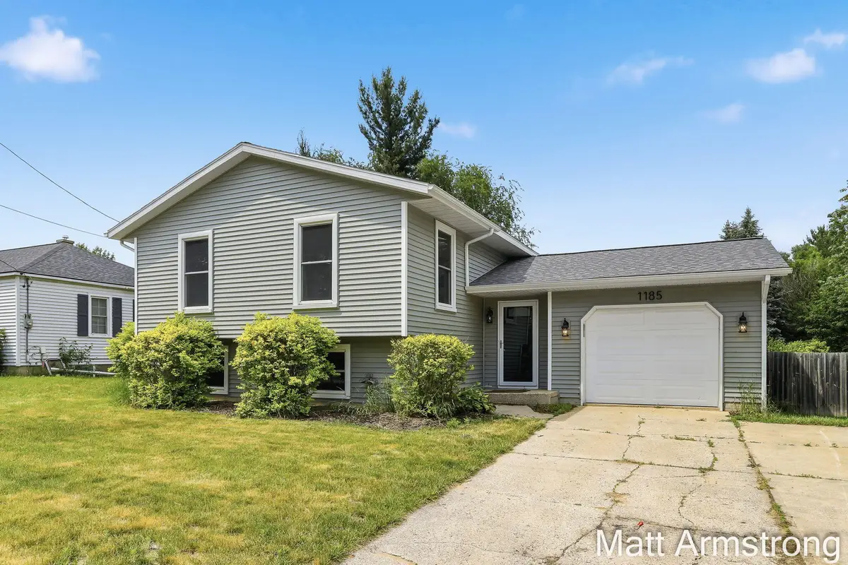 1185 52nd Street Se, Kentwood, MI 49508 - #1