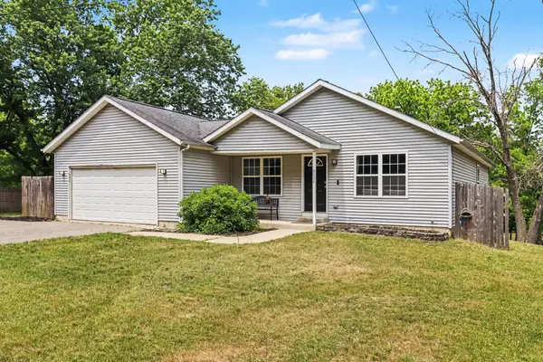 8836 Almena Drive, Kalamazoo, MI 49009